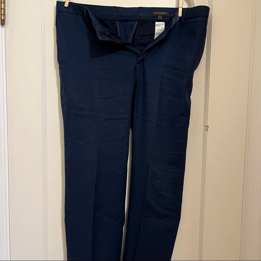 Banana Republic navy slim fit linen / cotton dress pants